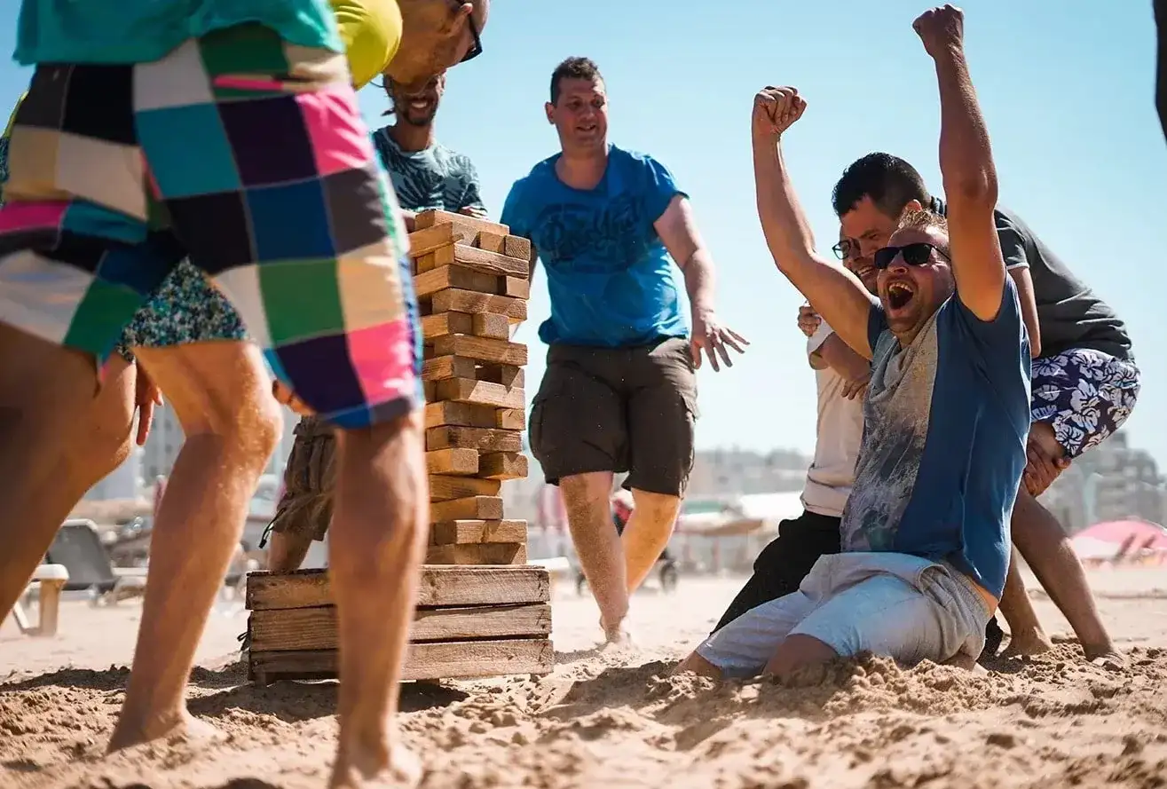 Teambuilding op het strand bij Mango's Beachbar